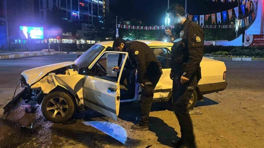 Elazığ'da trafik kazası: 1'i ağır 3 yaralı