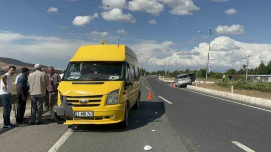 Elazığ'da trafik kazası: 1'i ağır 4 yaralı
