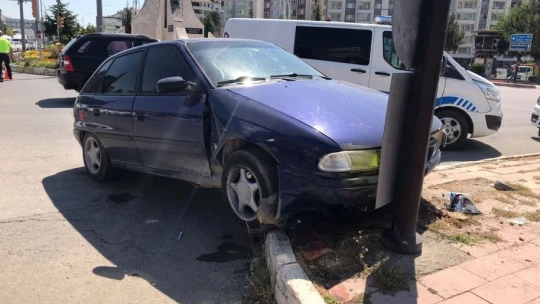 Elazığ'da trafik kazası: 2 yaralı