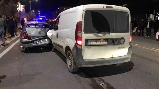 Elazığ'da trafik kazası: 2 yaralı