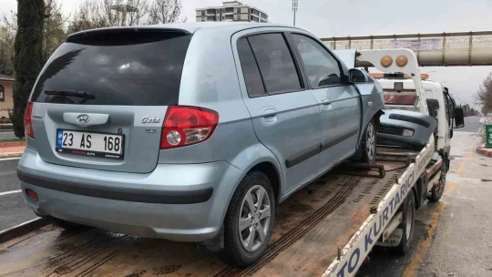 Elazığ'da trafik kazası: 2 yaralı
