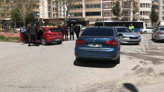 Elazığ'da trafik kazası: 2 yaralı