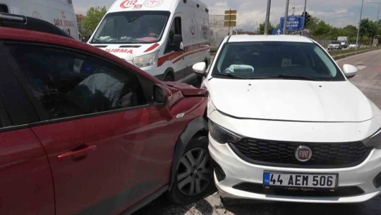 Elazığ'da trafik kazası: 2 yaralı