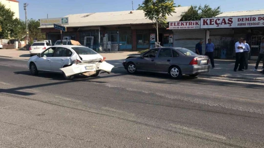 Elazığ'da trafik kazası: 3 yaralı