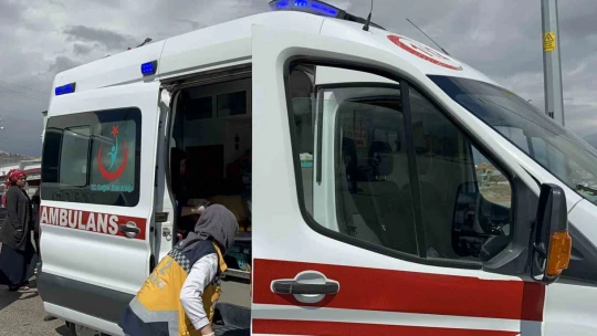 Elazığ'da trafik kazası: 3 yaralı