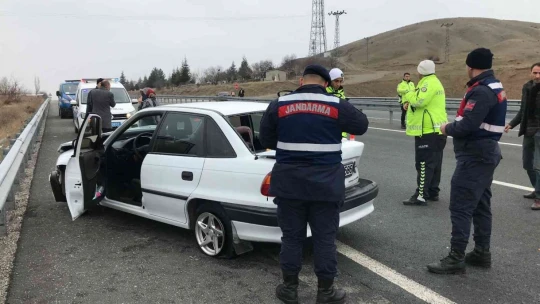 Elazığ'da trafik kazası: 4'ü çocuk 7 yaralı