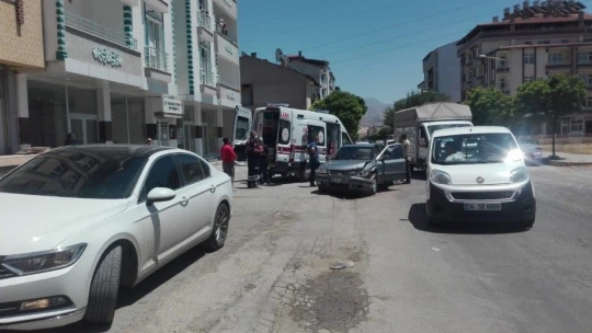 Elazığ'da trafik kazası: 4 yaralı