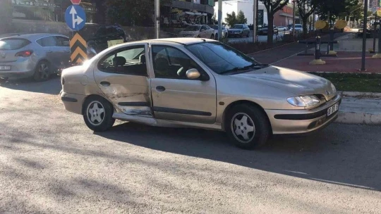 Elazığ'da trafik kazası: 4 yaralı