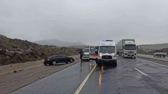 Elazığ'da trafik kazası: 4 yaralı