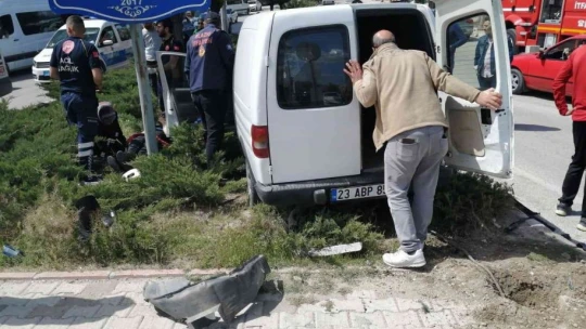 Elazığ'da trafik kazası: 4 yaralı