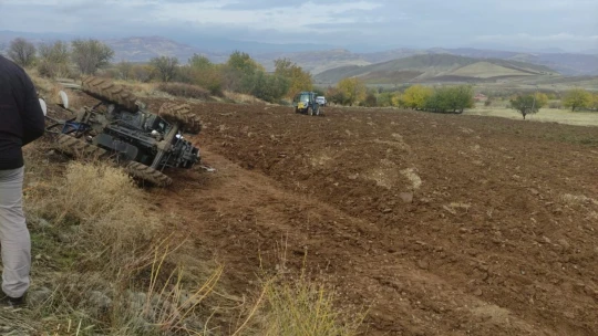 Elazığ'da traktör devrildi: 1 yaralı