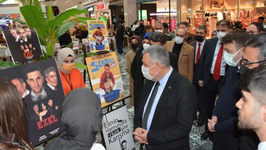 Elazığ'da üniversite öğrencilerinden nostaljik sergi