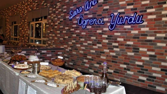Elazığ'da üniversiteli öğrenciler yöresel yemeklerle buluştu