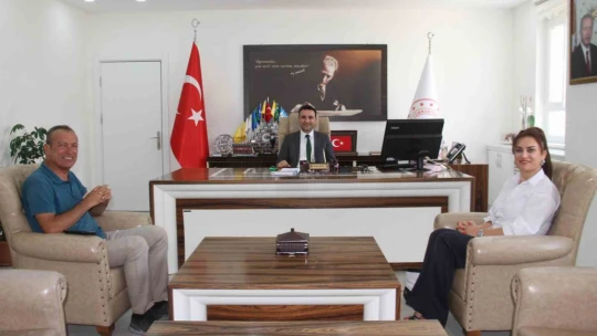 Elazığ'da üretilen boyalar, depremde hasar gören okulları renklendiriyor