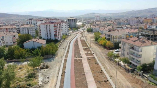 Elazığ'da üst yapı çalışmaları sürüyor
