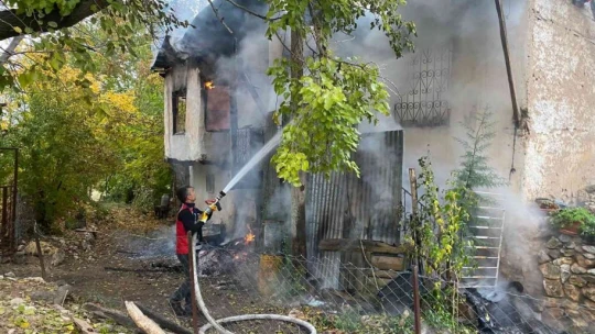Elazığ'da yangın: 1 yaralı