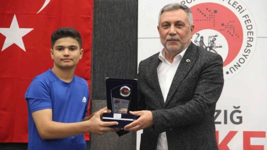 Elazığ'da Yılın Spor Enleri Ödül programı