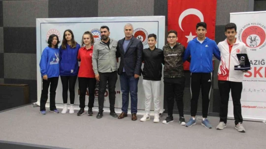Elazığ'da Yılın Spor Enleri Ödül programı