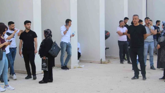 Elazığ'da YKS'nin ilk oturum heyecanı başladı