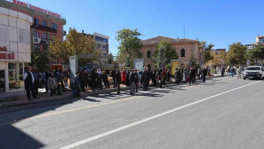 Elazığ'da yolcu dostu otobüs durakları hizmete geçiyor