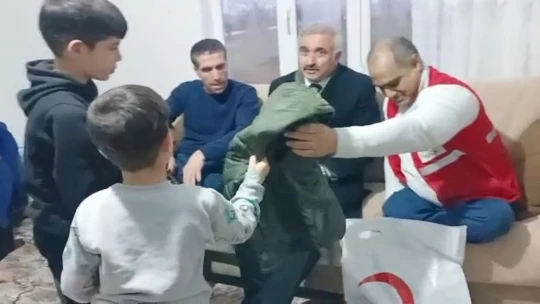 Elazığ'da yürüme engelli vatandaşın tekerlekli sandalye talebi karşılandı