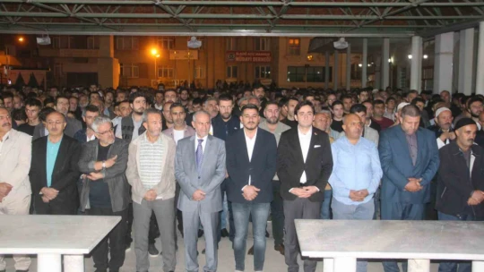 Elazığ'da yüzlerce kişi Filistin'e destek bir araya geldi