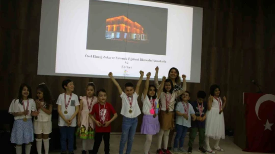 Elazığ'da Zeka ve Yetenek Okulu öğrencileri başarılarıyla ödüllendirildi