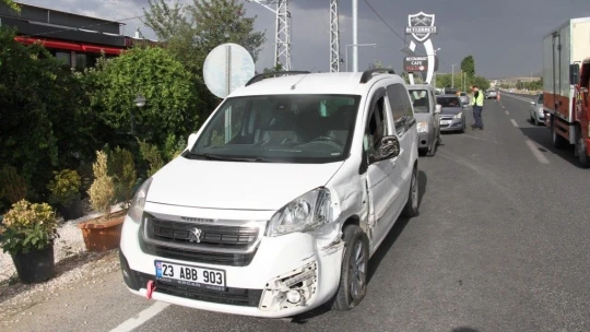 Zincirleme trafik kazası: 3 yaralı