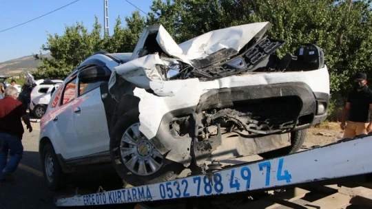 Elazığ'da zincirleme trafik kazası: 8 yaralı