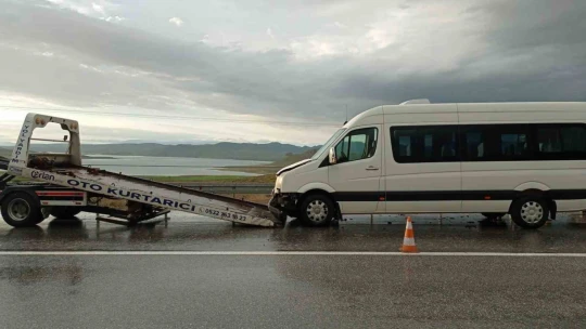 Elazığ'da zincirleme trafik kazası: 1 ölü, 4 yaralı