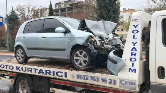 Elazığ'daki kazada yaralanan sürücü hayatını kaybetti