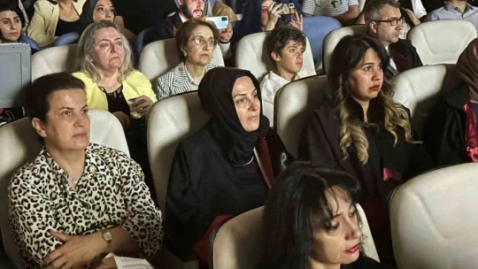 Elazığ'daki mezuniyet töreninde gözyaşları sel oldu