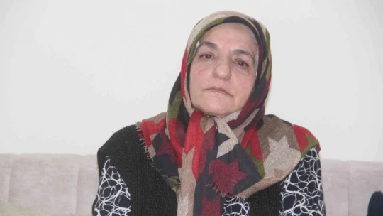 Elazığ depreminde kızını kaybeden acılı anne: '3 yıl hiç unutamadım, sanki kızımı yeni gömdüm'