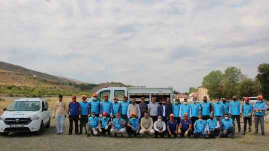 Elazığ depreminin merkez üssünde enkaz arama ve kurtarma tatbikatı