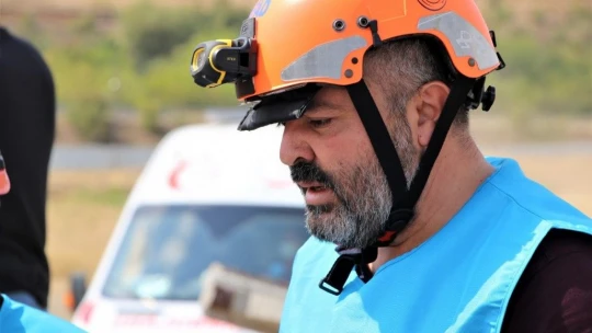 Elazığ depreminin merkez üssünde enkaz arama ve kurtarma tatbikatı