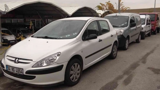 Elazığ Galericiler Sitesi Başkanı Yılmaz: 'Matrah düzenlemesiyle birlikte bayilere araba almaya giden vatandaşlar araç alamadı'