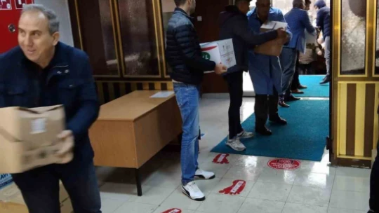 Elazığ Halk Eğitim Merkezi'nden deprem bölgesine yardım