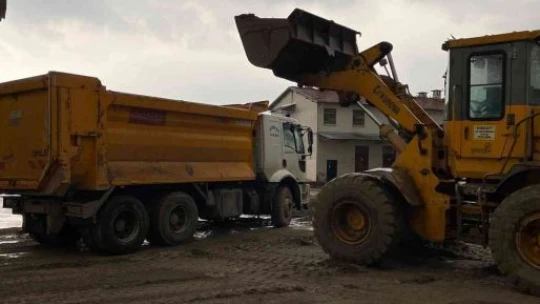 Elazığ Hipodromunda yeni sezon öncesi çalışmalar sürüyor