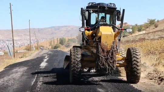 Elazığ İl Özel İdaresi çalışmalarını sürdürüyor