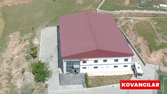 Elazığ'ın 10 ilçesine spor salonu yapıldı