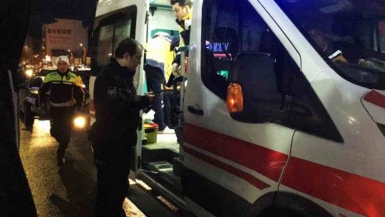Elazığ'ın en işlek caddesinde bıçaklı kavga: 2 yaralı