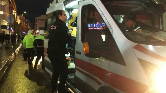 Elazığ'ın en işlek caddesinde bıçaklı kavga: 2 yaralı