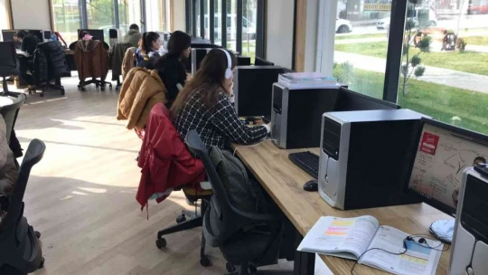 Elazığ'ın ilk dijital kütüphanesi büyük ilgi görüyor