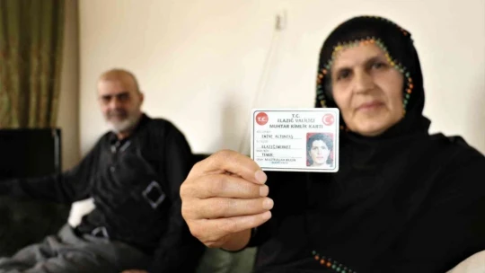 Elazığ'ın ilk kadın muhtarıydı, koltuğu eşinden devraldı, köyün Emine ablası oldu