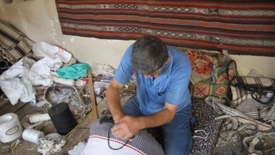 Elazığ'ın son semer ve palan ustası teknolojiye direniyor