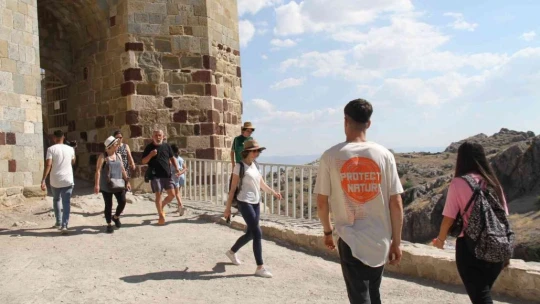 Bayramda Harput'a ziyaretçi akını
