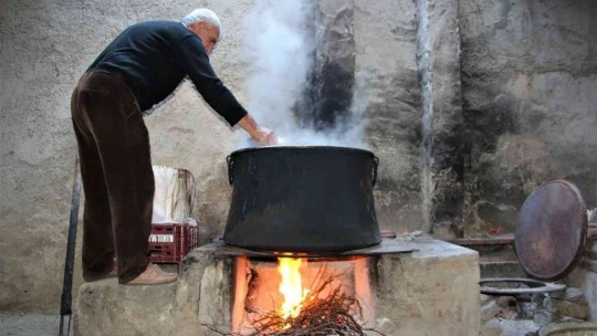 Elazığ'ın vazgeçilmez tescilli lezzeti 'Orcik' için mesai başladı