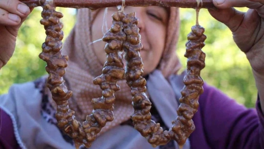 Elazığ'ın vazgeçilmez tescilli lezzeti 'Orcik' için mesai başladı