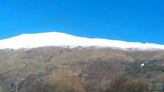 Elazığ'ın yüksek kesimlerine kar yağdı