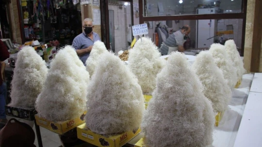 Kapalı Çarşı'da bayram yoğunluğu